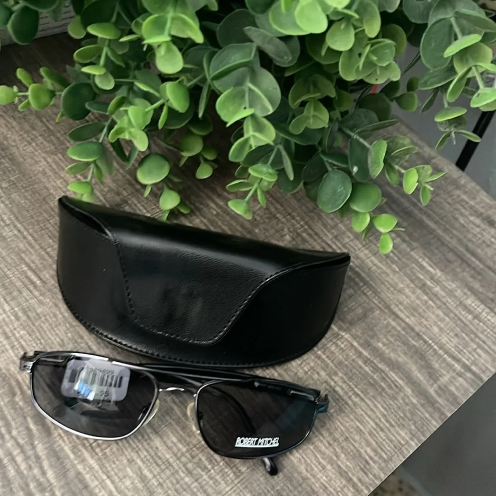 NWT Robert Mitchell sunglasses